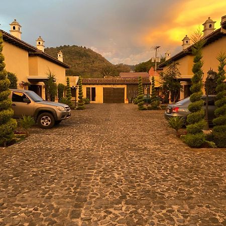 Suite Don Pedro: Hermoso Loft Con Parqueo Gratis! Antigua Exterior foto